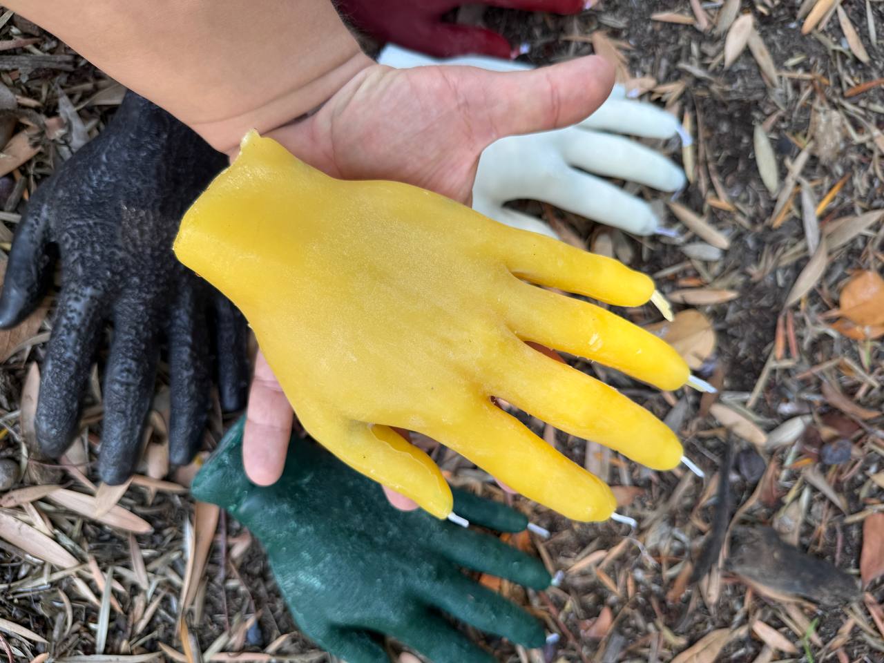 Magical Candle "Dead Hand" Yellow: Intellectual power, success in learning.