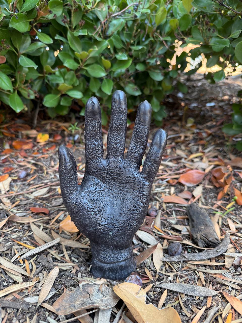 Magical Candle "Dead Hand" Black: Removes negative energy, protection.